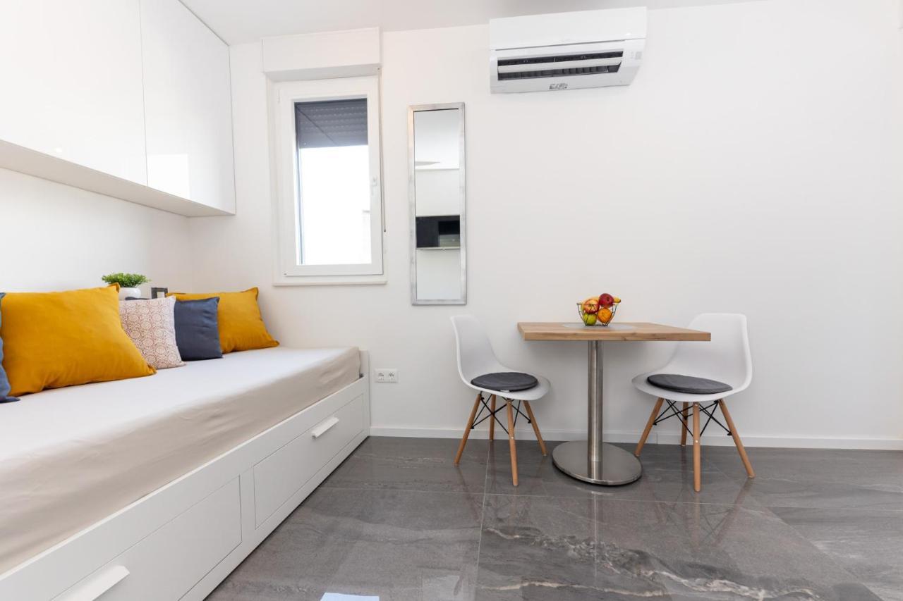 New Studio For 2, Free Private Garage Spot, Wi-Fi, 200 M From Mall Of Спліт Екстер'єр фото